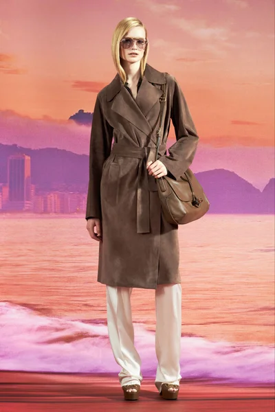 Look 8